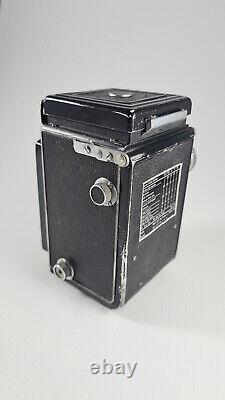 Airesflex D TLR Camera with 3.5 75mm Nikkor lens