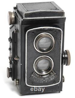 Foth C. F, Foth-flex (I) TLR Camera with Foth Anastigmat 13.5 F = 75mm