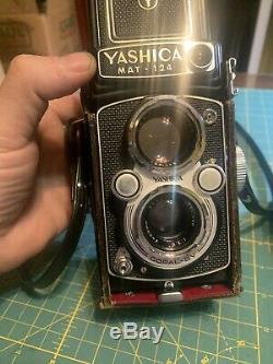 Gorgeous Vintage Yashica-Mat 124 G 6x6 TLR Medium Format Camera w Case, working