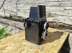 TLR Film Camera Lubitel Lens with75mm f4.5 6x6 cm Lomography USSR LOMO SERVICED