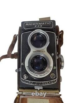 Vintage Ricoh Ricohmatic 225 6x6 Film TLR Camera & Leather Case Seikosha-SLV VTG