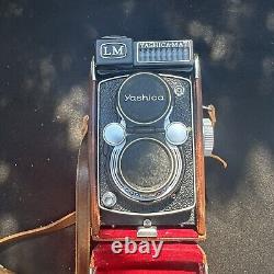 Vintage Yashica-Mat LM TLR Medium Format Film Camera With 80mm 3.2 Lens 120mm Film