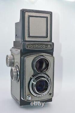Yashica A TLR Camera CLAD SEALS SR. 39100425 TESTED