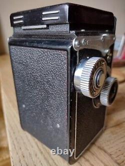Yashica B TLR Camera, Rare Collectors Piece1961. Brown Case, Working Condition
