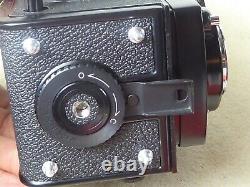 Yashica Mat 124g TLR 6x6 Film Camera with case included. 124 G SERVICED APRIL/22