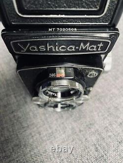 Yashica Mat 6x6 medium format manual TLR film camera. In good but used condition
